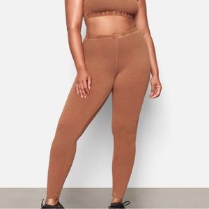 SKIMS OUTDOOR LEGGINGS